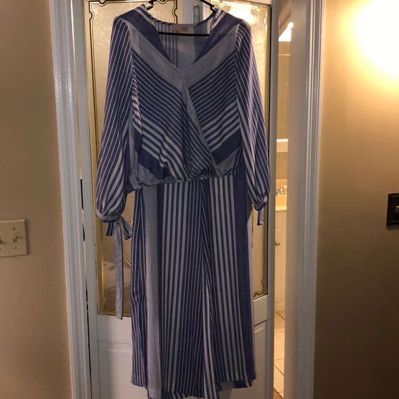 gianni bini two piece set blue and white - Picture 6 of 8